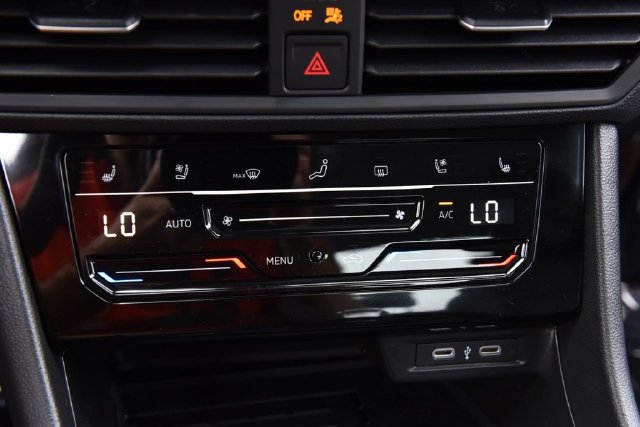 New 2027 Volkswagen Jetta SEL FWD image 15