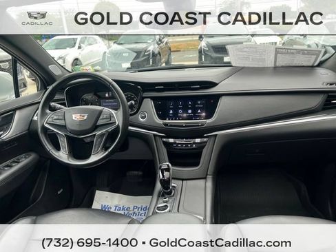 Used 2020 Cadillac XT5 Premium Luxury w/ LPO, Floor Liner Package FWD image 9