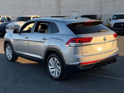 Used 2023 Volkswagen Atlas Cross Sport SE image 5