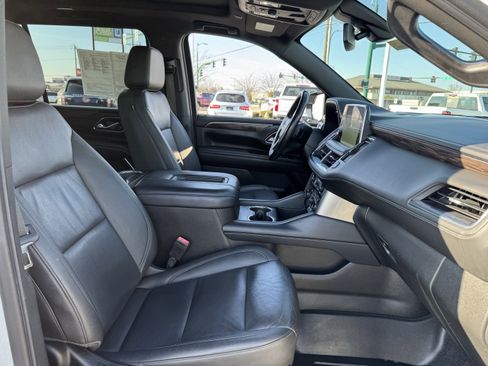 Used 2022 Chevrolet Suburban Z71 image 39
