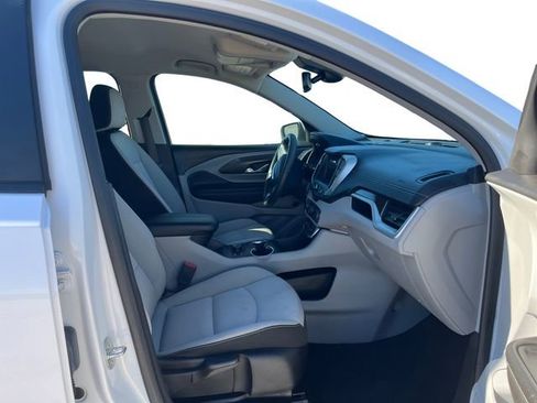 Used 2023 GMC Terrain SLE w/ Driver Convenience Package image 15
