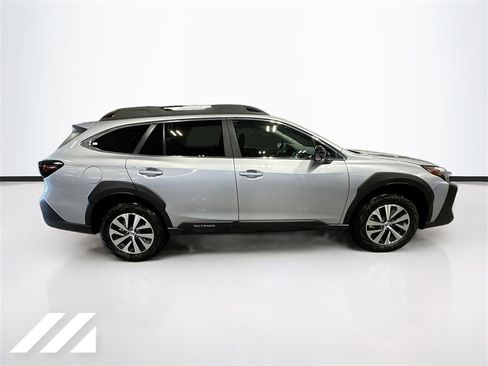 Certified 2025 Subaru Outback Premium image 4