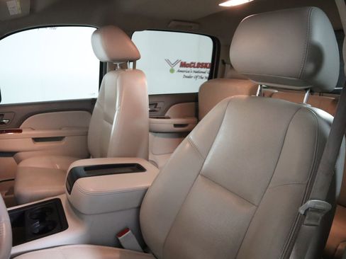 Used 2014 GMC Sierra 3500 SLT w/ SLT Convenience Package image 35