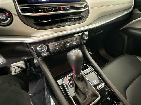 Certified 2025 Jeep Compass Limited AWD/4WD image 26