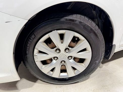 Used 2012 Honda Civic LX image 2