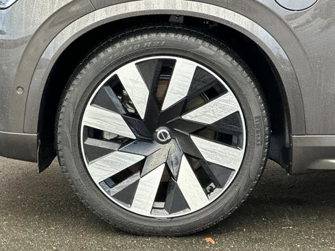 Certified 2023 Volvo XC90 T8 Ultimate image 12