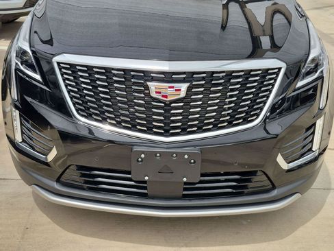Used 2022 Cadillac XT5 Premium Luxury w/ Technology Package FWD image 4