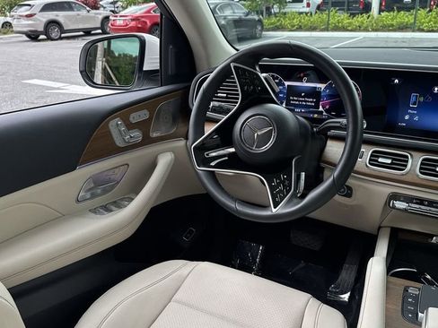 Used 2024 Mercedes-Benz GLE 450 4MATIC image 21
