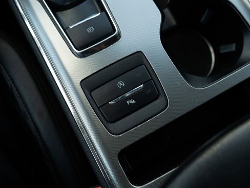 Used 2024 Ford Edge Titanium image 31