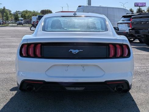 Used 2022 Ford Mustang Coupe image 6