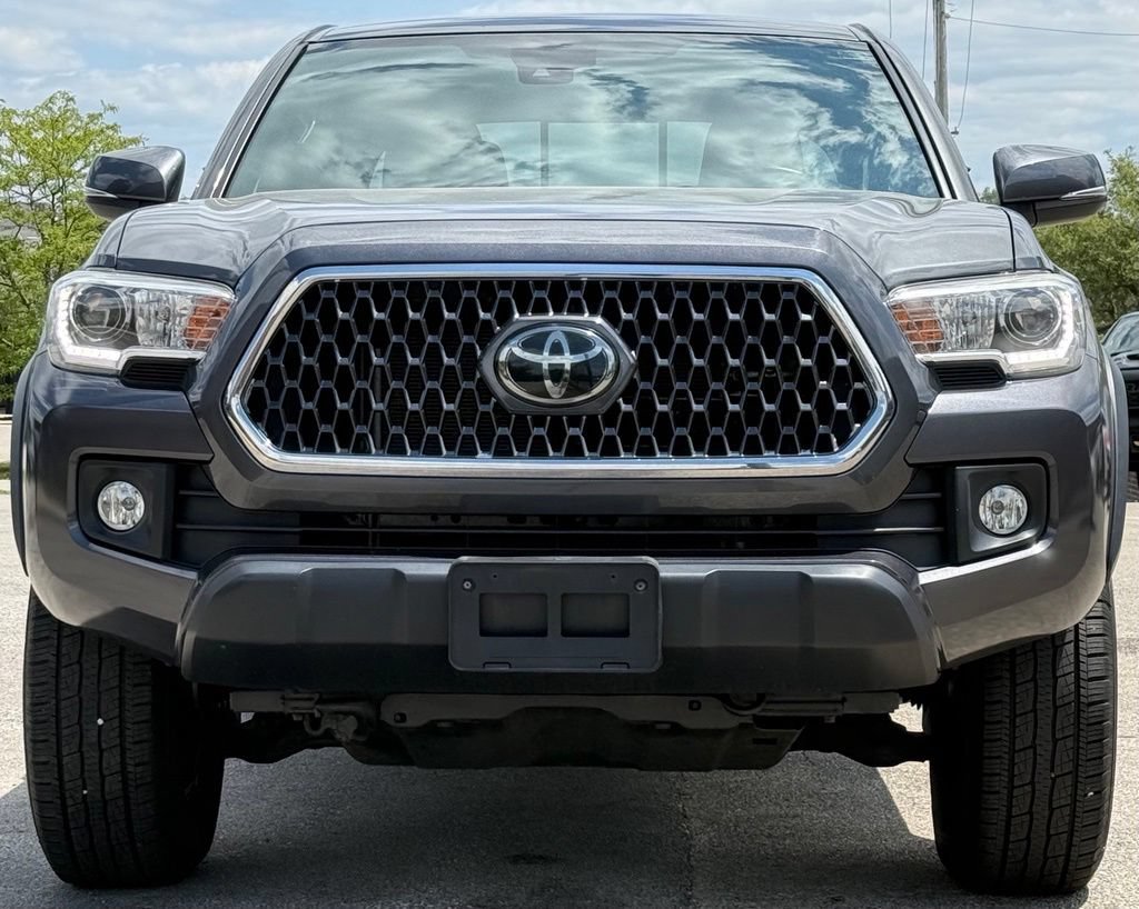 Used 2019 Toyota Tacoma TRD Off-Road w/ Technology Package AWD/4WD image 9