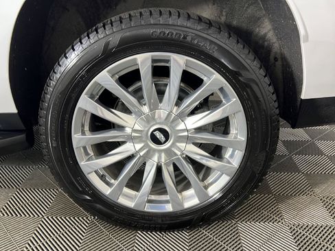 Used 2023 Cadillac Escalade ESV Premium Luxury AWD/4WD image 14