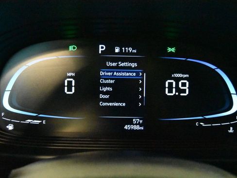 Used 2024 Hyundai Venue SEL image 18