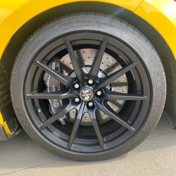 Used 2018 Ford Mustang Shelby GT350 w/ Convenience Package RWD image 10