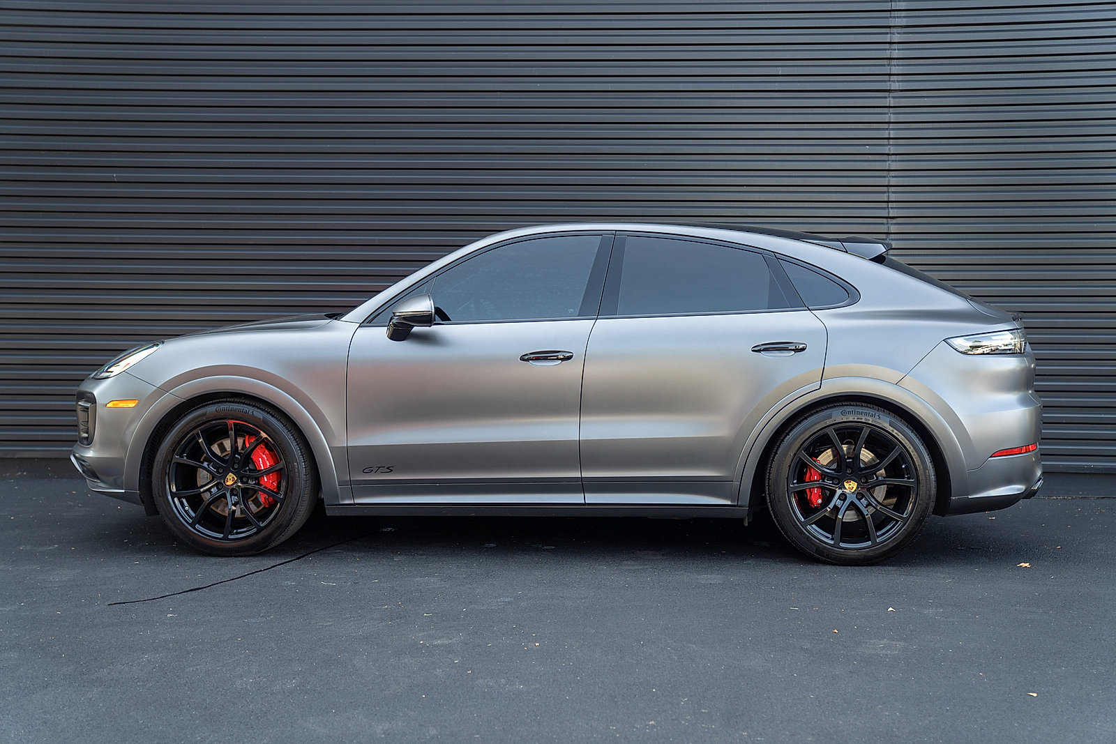 Certified 2023 Porsche Cayenne GTS AWD/4WD image 2