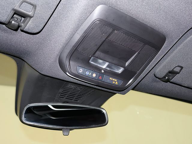 Used 2025 Chevrolet Blazer EV LT FWD image 22