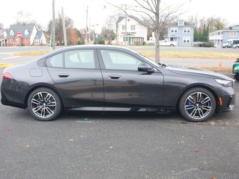 Used 2026 BMW 550e xDrive w/ Executive Package AWD/4WD image 11