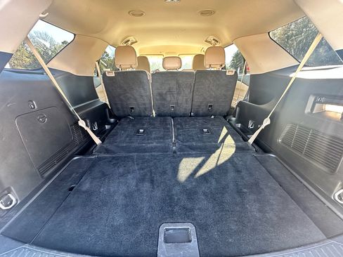 Used 2024 Ford Explorer XLT w/ Equipment Group 202A image 15