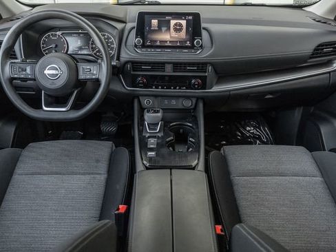 Used 2023 Nissan Rogue SV image 7