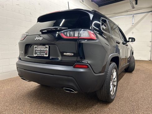 Used 2022 Jeep Cherokee Latitude Lux w/ Sun & Sound Group image 2