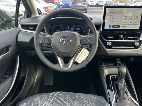 Used 2026 Toyota Corolla LE image 12
