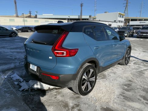 Certified 2023 Volvo XC40 Recharge Plus image 9