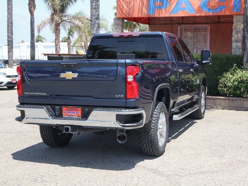 Used 2022 Chevrolet Silverado 2500 LTZ w/ LTZ Premium Texas Edition AWD/4WD image 9
