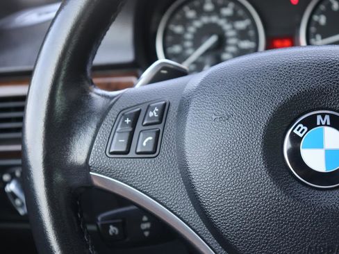 Used 2011 BMW 328i Convertible w/ Premium Pkg image 33