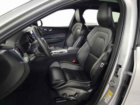 Certified 2024 Volvo XC60 T8 Ultimate w/ Protection Package Premier image 19