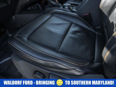 Used 2023 Ford Bronco Badlands image 35