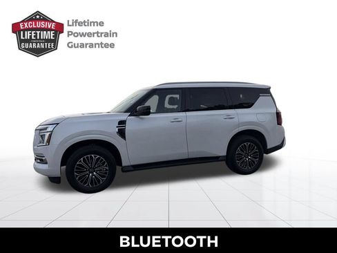Certified 2025 Nissan Armada Platinum AWD/4WD image 2