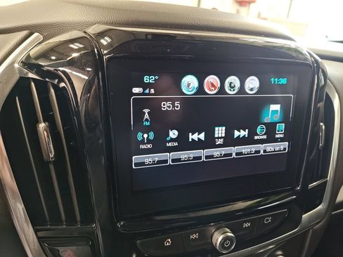 Used 2018 Chevrolet Traverse LT AWD/4WD image 19