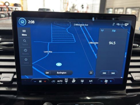 Used 2024 Ford Transit 350 XLT image 26