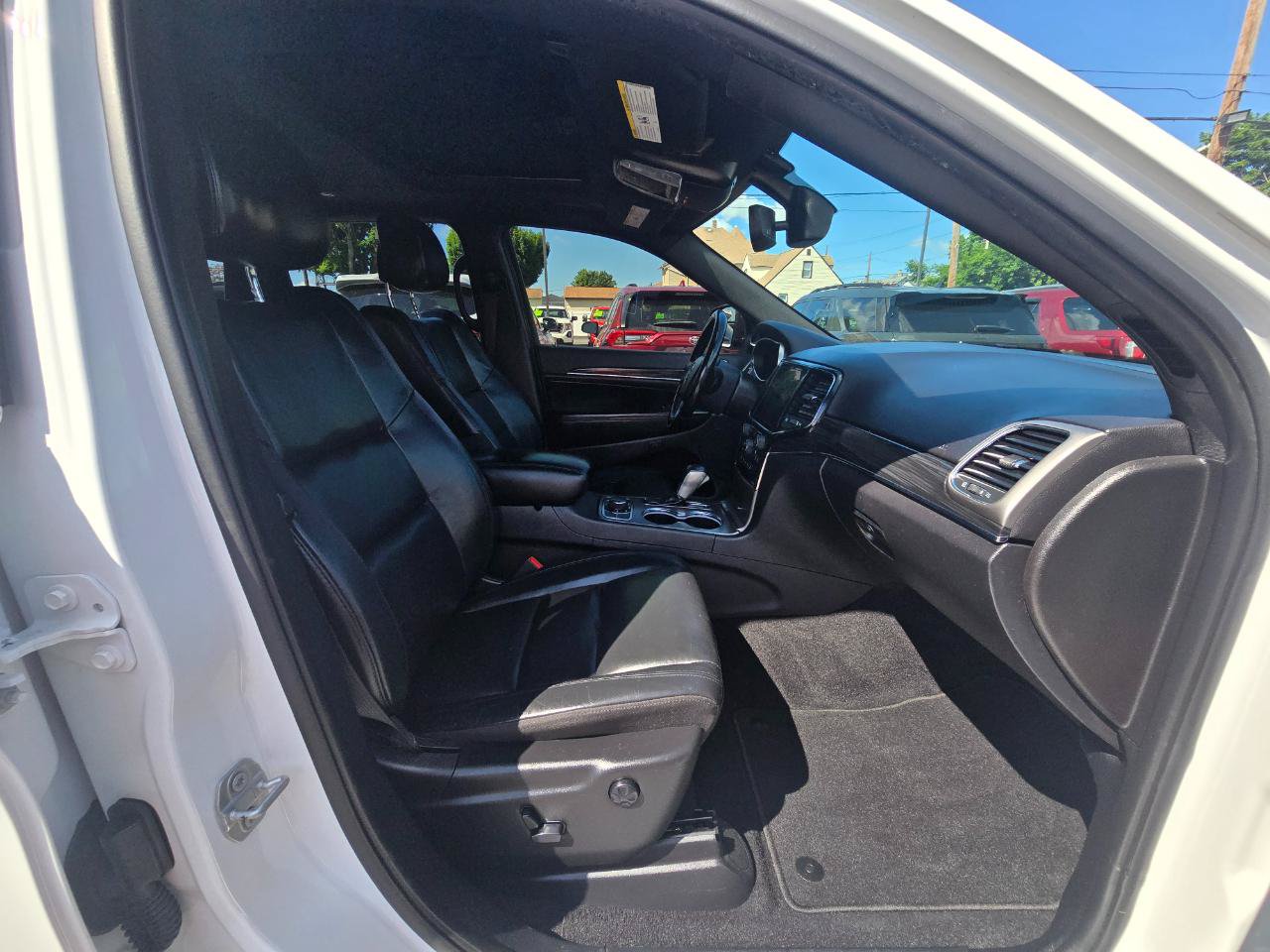 Used 2021 Jeep Grand Cherokee Limited AWD/4WD image 16