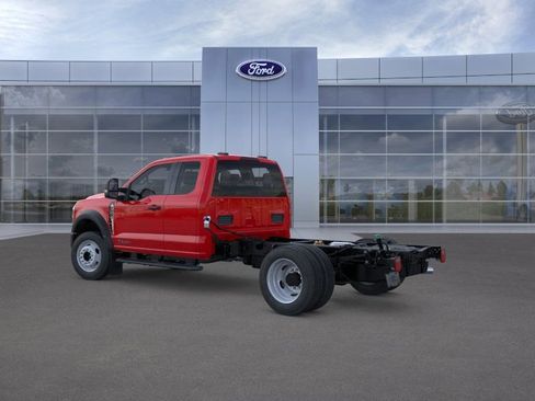 New 2025 Ford F550 4x4 Supercab Super Duty image 4