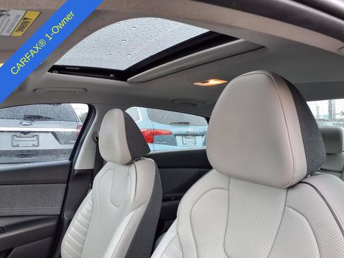 Used 2022 Hyundai Elantra Limited FWD image 18