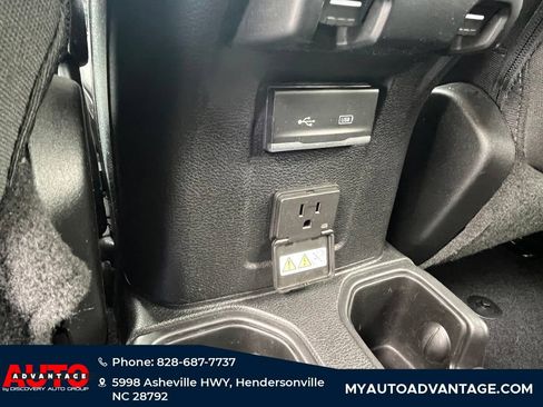 Used 2019 Jeep Wrangler Unlimited Sahara w/ Cold Weather Group AWD/4WD image 27