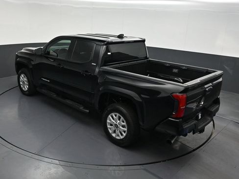 Used 2025 Toyota Tacoma SR5 RWD image 18