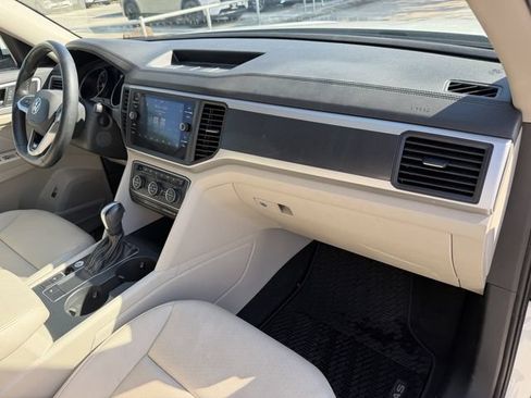 Used 2021 Volkswagen Atlas SE w/ Panoramic Sunroof Package FWD image 27
