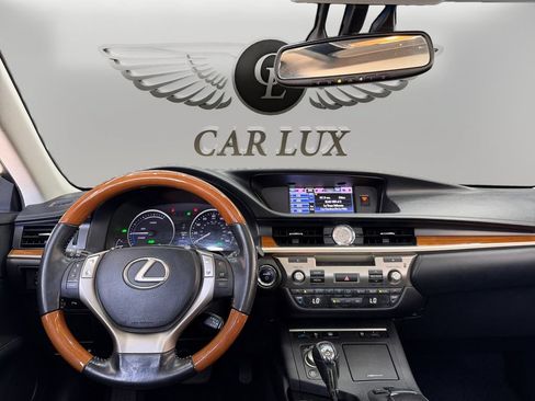 Used 2013 Lexus ES 300h w/ Luxury Pkg FWD image 10