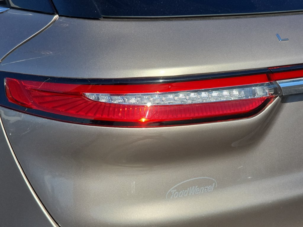 Used 2020 Lincoln Corsair Reserve AWD/4WD image 36