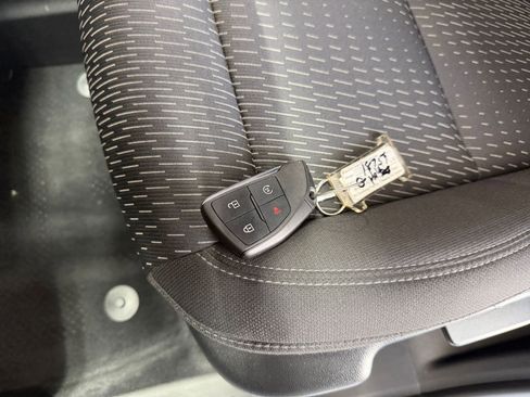 Used 2025 Chevrolet Equinox LT image 22