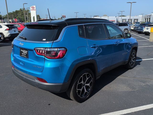 Used 2025 Jeep Compass Limited AWD/4WD image 7