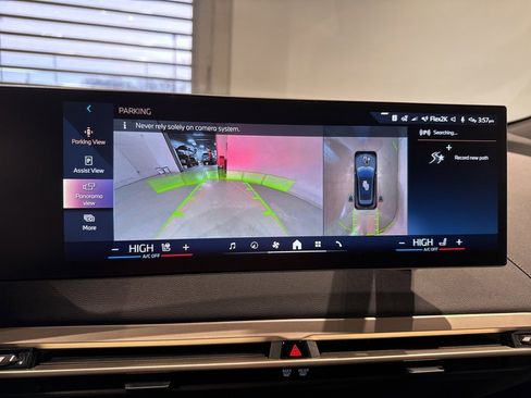 Used 2026 BMW iX xDrive60 w/ Premium Package image 20