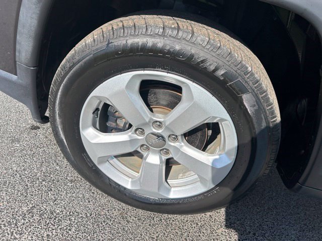 Used 2018 Jeep Compass Latitude FWD image 51