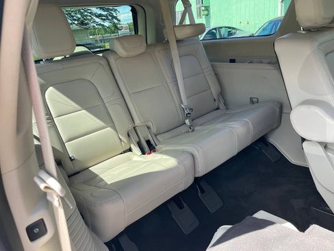 Used 2021 Lincoln Navigator L Reserve w/ Luxury Package AWD/4WD image 14