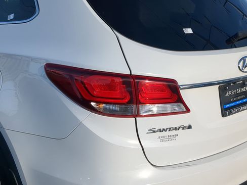 Used 2017 Hyundai Santa Fe Limited image 11