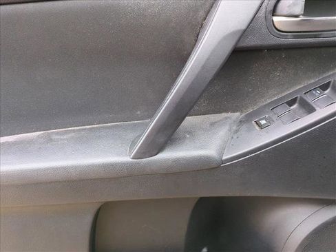 Used 2013 MAZDA MAZDA3 i Sport image 11