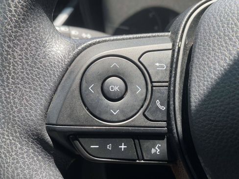 Used 2025 Toyota Corolla LE FWD image 20