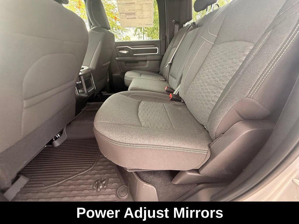New 2026 RAM 3500 Big Horn AWD/4WD image 25